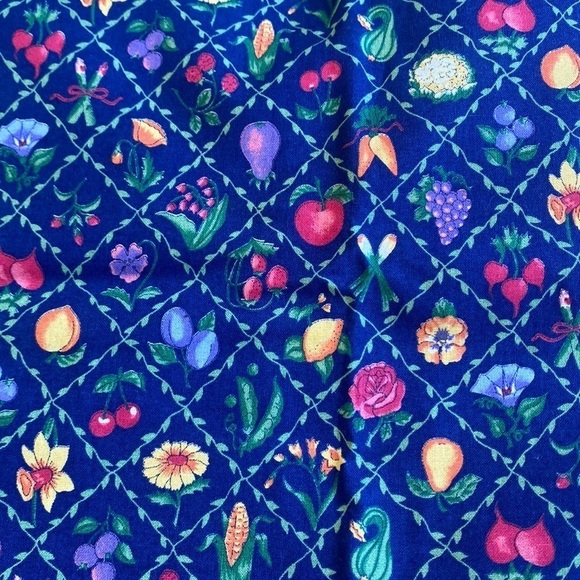 Vintage fruit and flower print calico - Picture 1 of 5